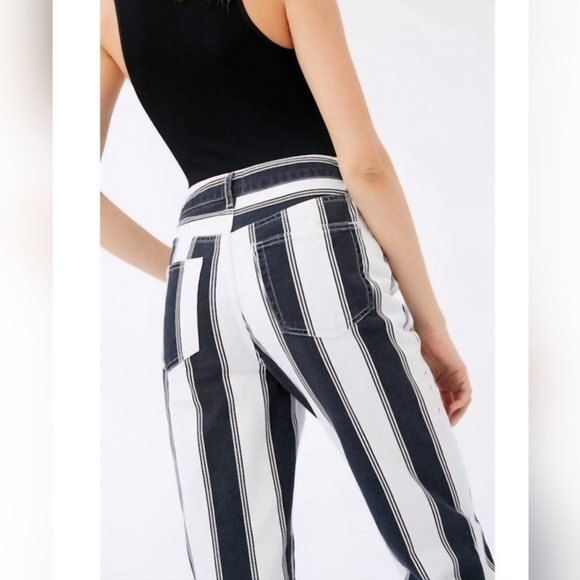 BDG women's Black and White Striped Mom Jeans Sz 27, 100% Cotton - Picture 3 of 7